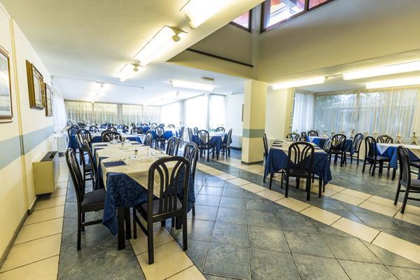 Hotel Le Ginestre Λίντο ντι Καμαϊόρε Εξωτερικό φωτογραφία