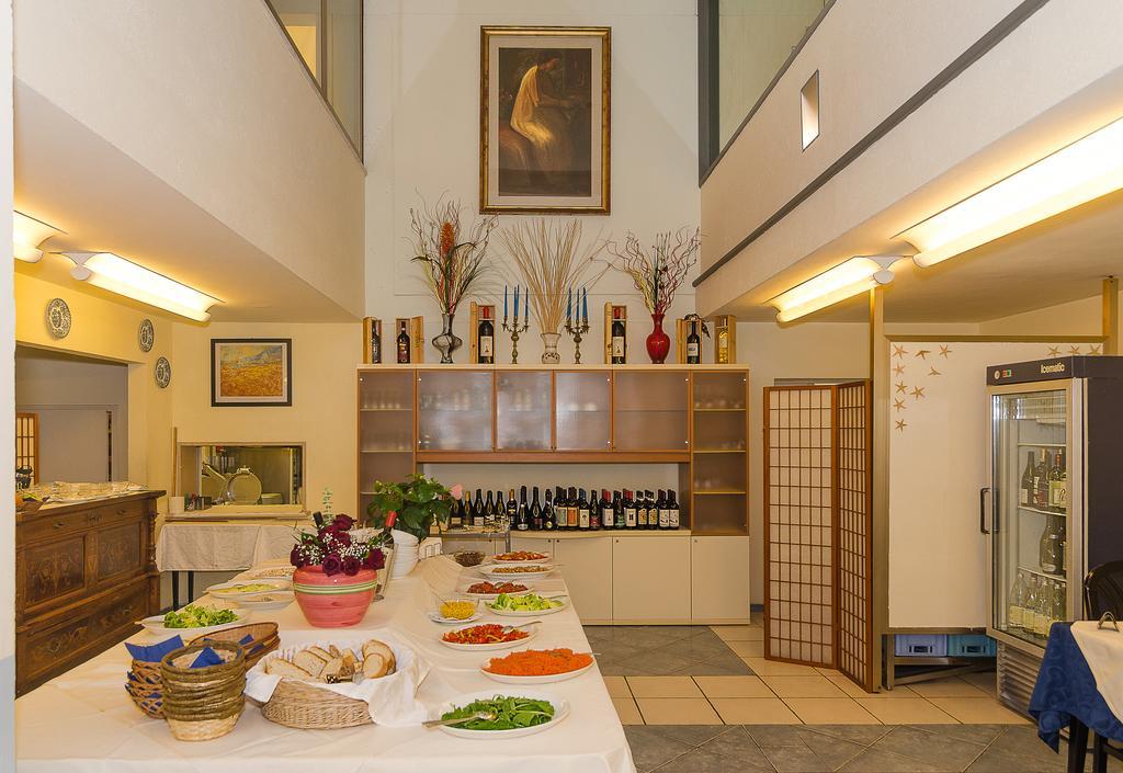 Hotel Le Ginestre Λίντο ντι Καμαϊόρε Εξωτερικό φωτογραφία