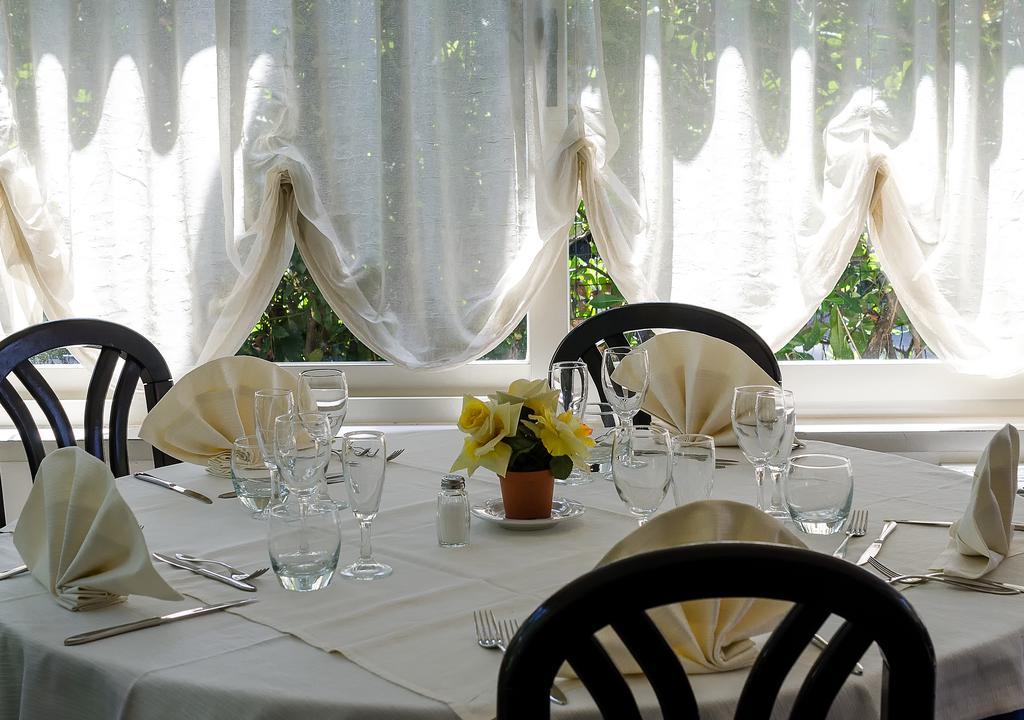 Hotel Le Ginestre Λίντο ντι Καμαϊόρε Εξωτερικό φωτογραφία