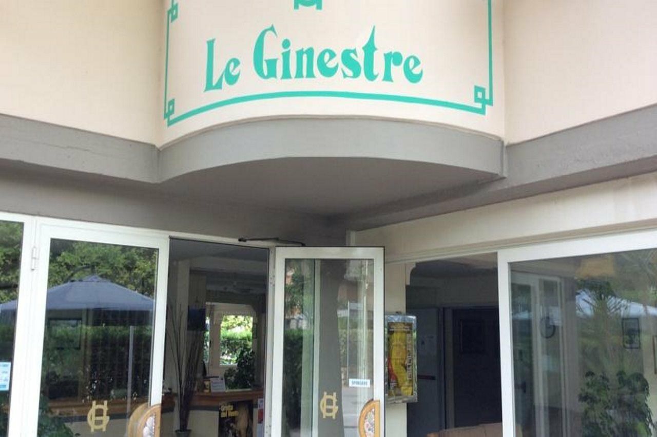 Hotel Le Ginestre Λίντο ντι Καμαϊόρε Εξωτερικό φωτογραφία